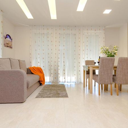 Bella Apartments No1 Хайдусобосло Экстерьер фото